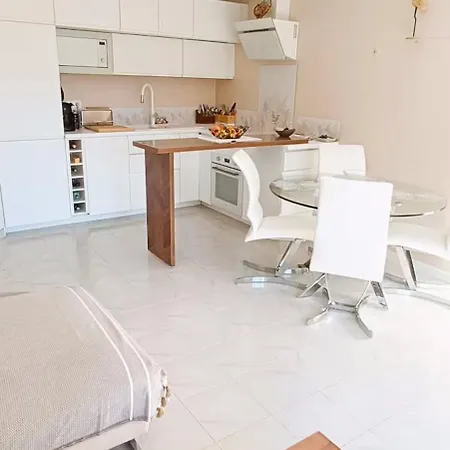 Cap Neree, Fleur De Sel 55m2, 2 Chambres, Terrasse, Jardin, Pieds Dans L'eau, 4 Pers Saint-Raphaël