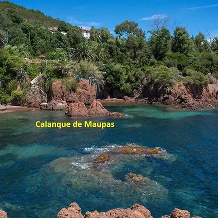Cap Neree, Fleur De Sel 55m2, 2 Chambres, Terrasse, Jardin, Pieds Dans L'eau, 4 Pers * Saint-Raphaël