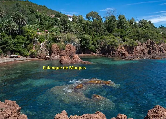 Fleur De Sel 55m2, Terrasse, Jardin, Pieds Dans L'eau, 4 Pers * Saint-Raphaël